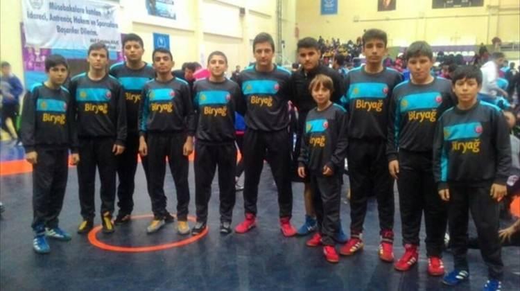 Trakya Birlik güreşçileri Türkiye Şampiyonasına katılacak