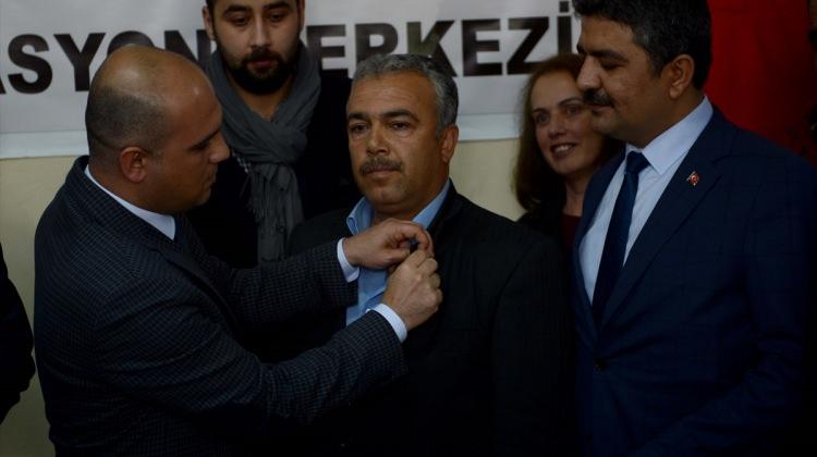 Kilis'te CHP'den istifa eden 40 kişi AK Parti'ye üye oldu