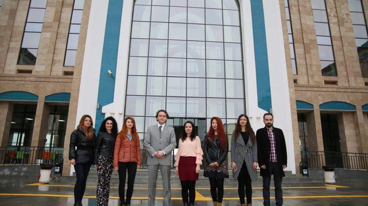 Üniversite öğrencileri, Suriyeli öğrencilere müfredat hazırlayacak