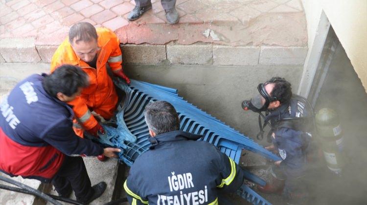 Iğdır'da mobilya deposunda yangın