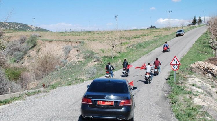 Vali Erin'e köylerde motosikletli ve zılgıtlı karşılama