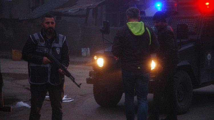 Adana'da terör örgütü PKK operasyonu: 8 gözaltı