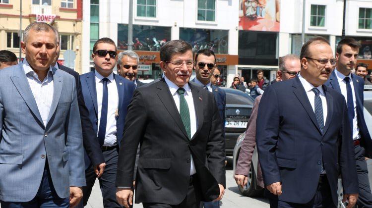 Eski Başbakan Davutoğlu Konya'da