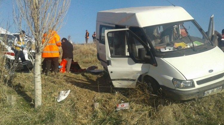 Yozgat'ta minibüs devrildi: 5 yaralı