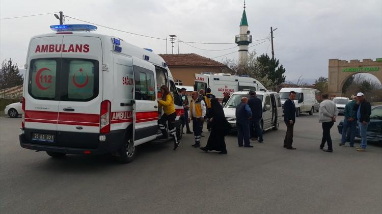 Erzincan'da trafik kazası: 5 yaralı