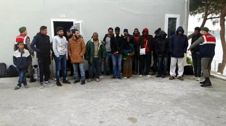 İzmir'de göçmen kaçakçılığı operasyonları