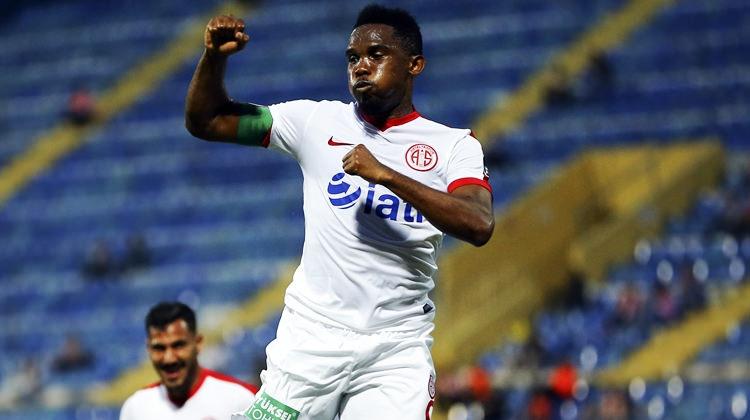 Antalyaspor'da Eto'o tarihe geçti!