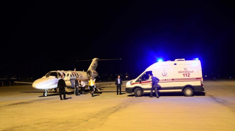Ambulans uçak 15 yaşındaki Elife için havalandı