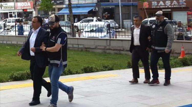 Kırşehir'de sağlık kurumlarına FETÖ operasyonu