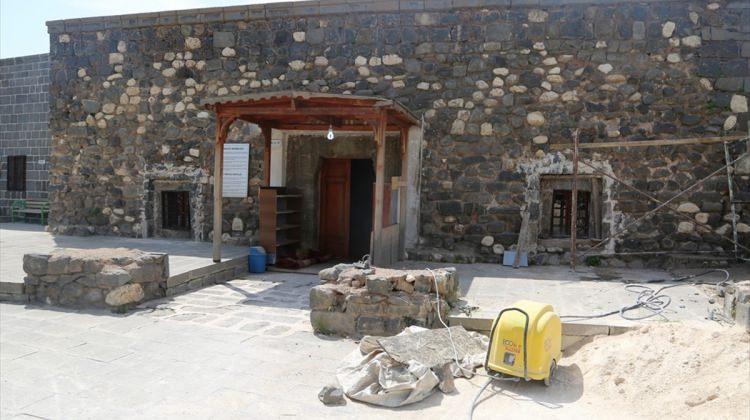 Cizre Belediyesinden tarihi eserlere restorasyon