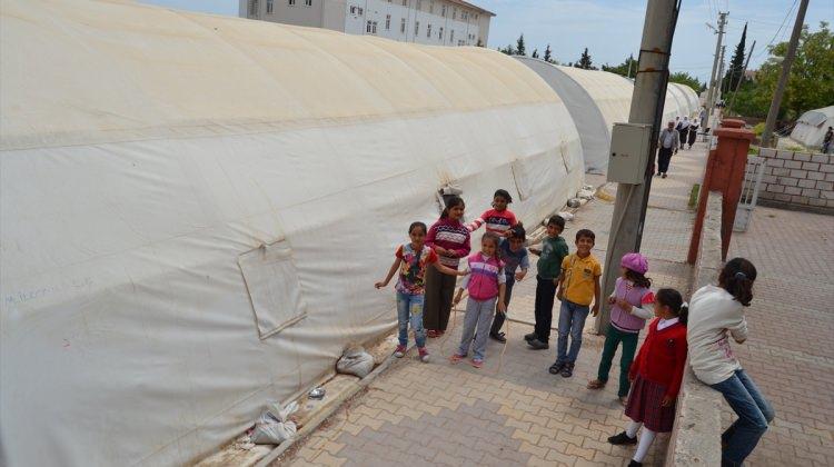 Depremzede çocuklar artık çadırda eğitim görmeyecek