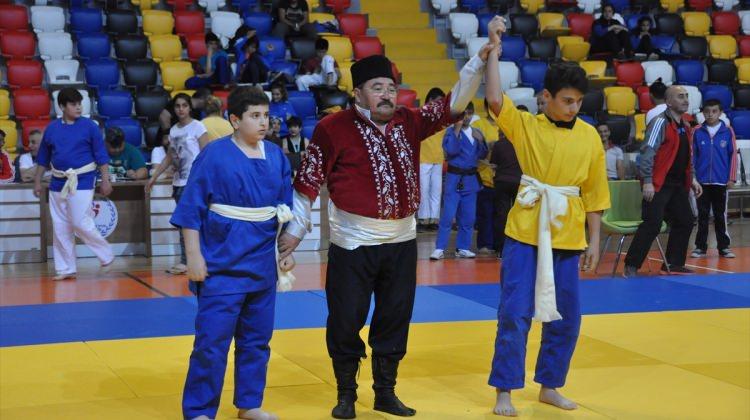 Kuşak Güreşi Yıldızlar Türkiye Şampiyonası sona erdi