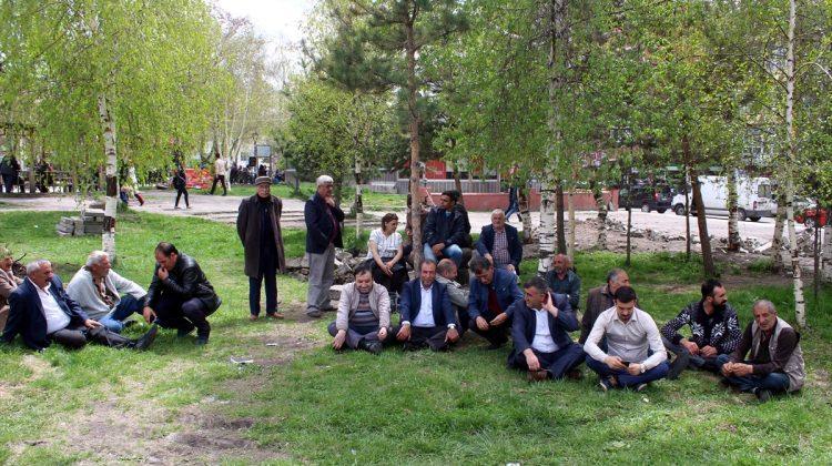 Ardahan'da "ağaç kesme" protestosu