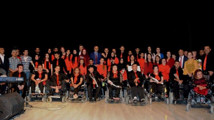 Özel öğrencilerden Türk Halk Müziği konseri