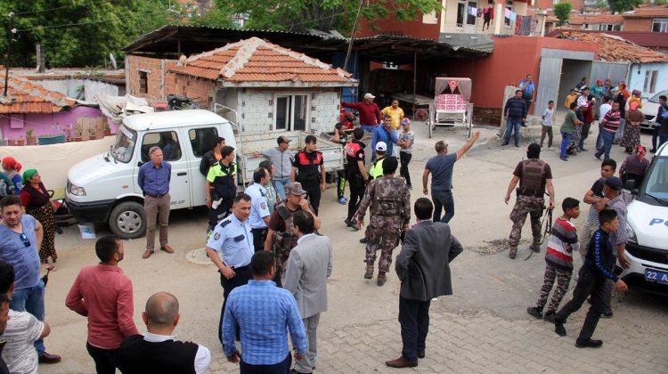 GÜNCELLEME 2 - Edirne'de aynı aileden 3 kişi pompalı tüfekle öldürüldü