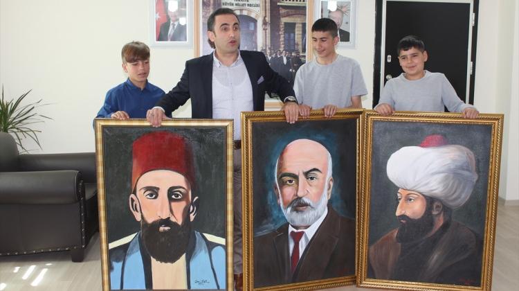 Kaymakam Alibeyoğlu'na öğrencilerden tablo sürprizi
