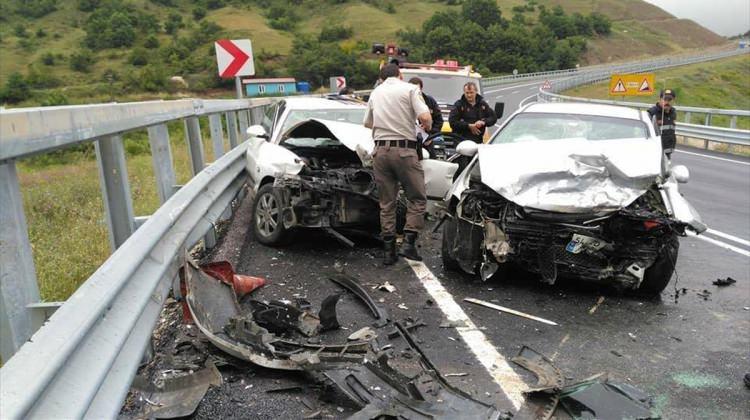 İznik'te trafik kazası: 2 yaralı