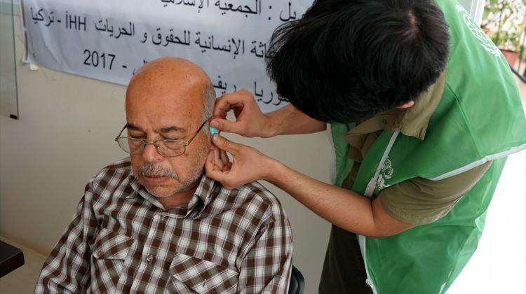 İşitme engelli Suriyelilere ücretsiz tedavi