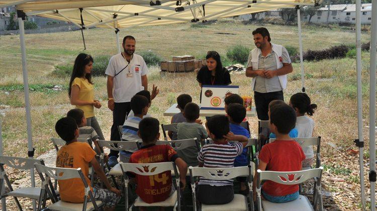 Suriyeli doktor Türkiye'de sığınmacılara hizmet ediyor