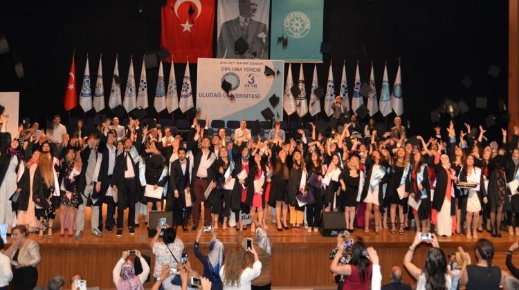 Uludağ Üniversitesinde diploma töreni