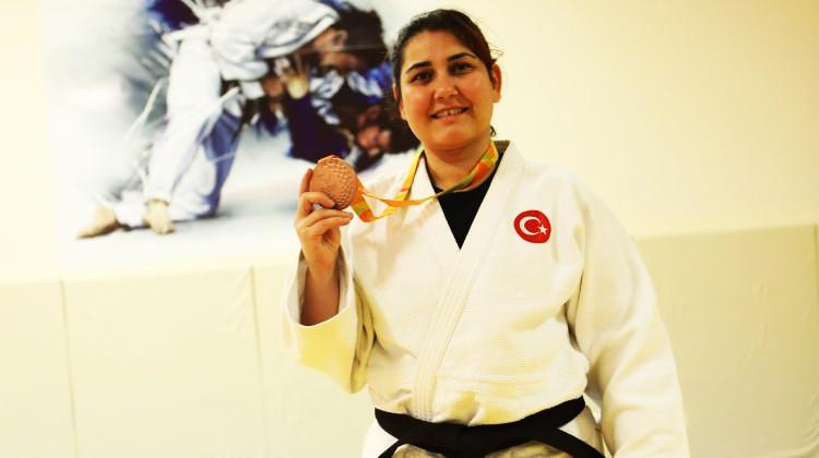 Engeller yıldıramadı! Olimpiyat madalyası kazandı