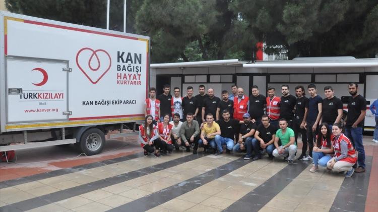 Soma'da Kızılay'a kan bağışı desteği