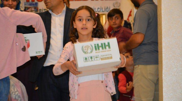 Bitlis’te "Ramazan Çocuk Paketi" dağıtımı