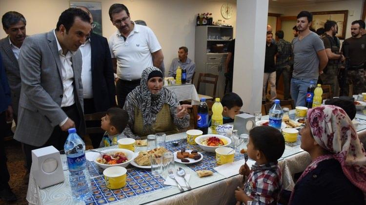 Nusaybin Belediyesinden yetim çocuk için iftar programı