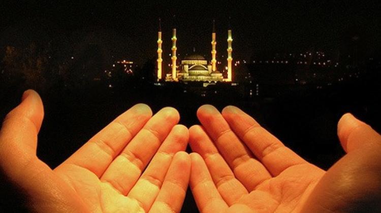 Kadir Gecesi Duasi Kandil Aksami Bu Duayi Okursaniz Yasam Haberleri