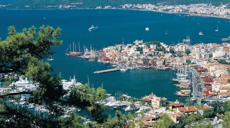 Tatil beldelerinde bayram hareketliliği başladı