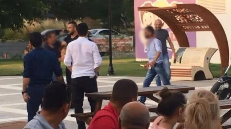 Çocuk parkında dehşet! Falçatayla saldırdı