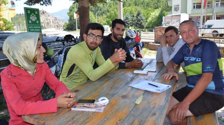 İranlı turistler bisikletle Türkiye'yi dolaşıyor
