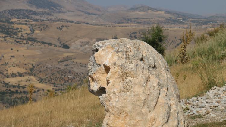 Adıyaman'da 2 bin yıllık heykel tahrip edildi