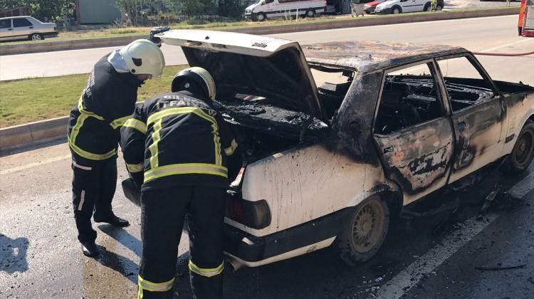 Bilecik'te araç yangını
