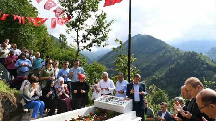 15 Temmuz şehidi Kaplan, kabri başında anıldı
