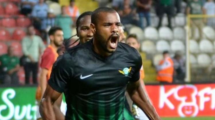 Akhisar'dan ayrılıp Çin'e transfer oldu