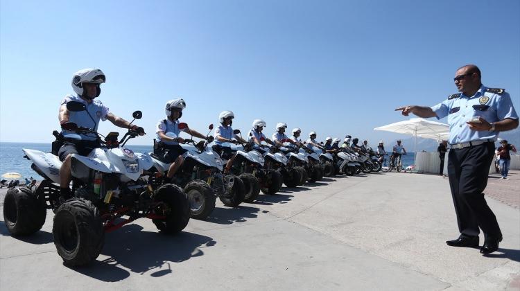 Antalya'daki ünlü sahiller ATV motorlu polislere emanet