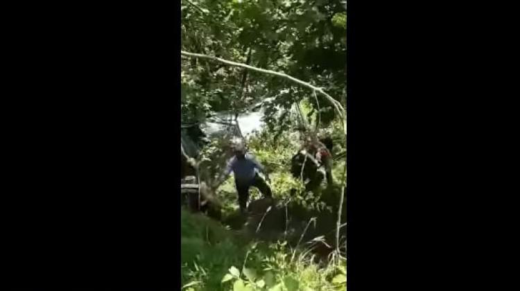 Arakli Da Otomobil Dereye Uctu 1 Olu 5 Yarali Trafik Kazalari Haberleri