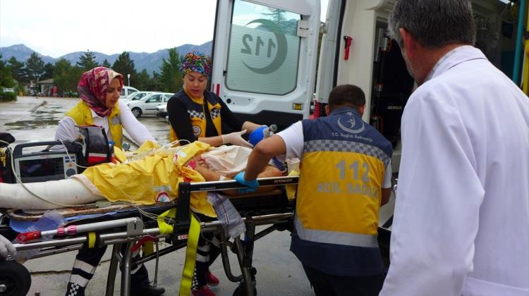 Seydişehir'de otomobil şarampole devrildi: 5 yaralı