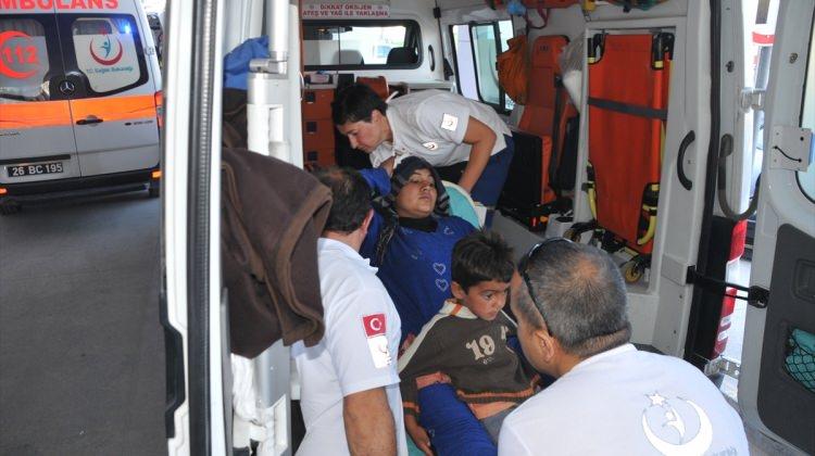 Polatlı'da Suriyeli tarım işçilerini taşıyan kamyonet devrildi: 25 yaralı