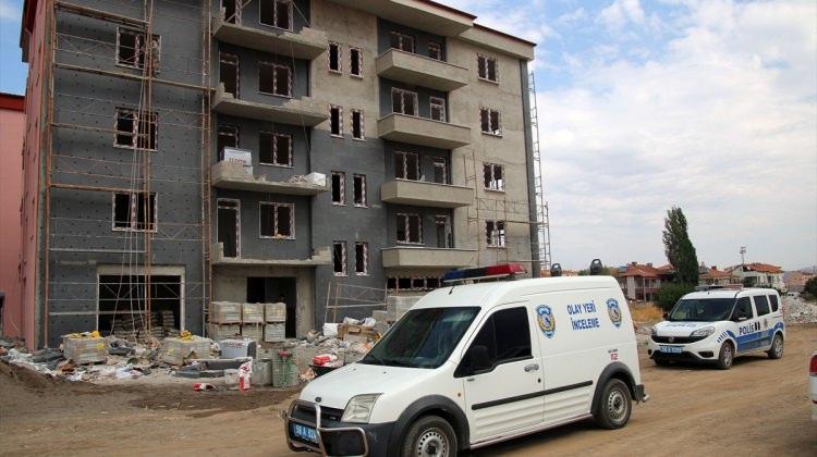 Sivas'ta inşaattan düşen işçi yaralandı