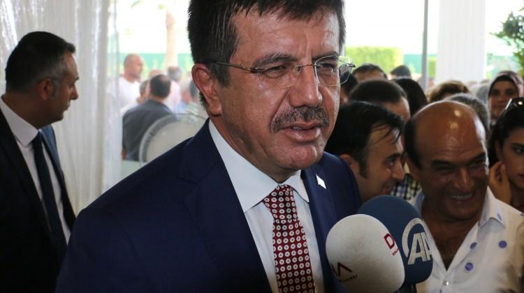 Ekonomi Bakanı Zeybekci'nin mutlu günü
