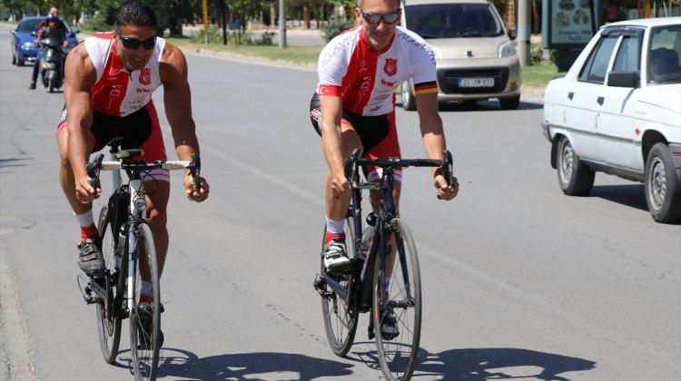 Almanya'dan Erzincan'a dostluk için pedal çevirdiler