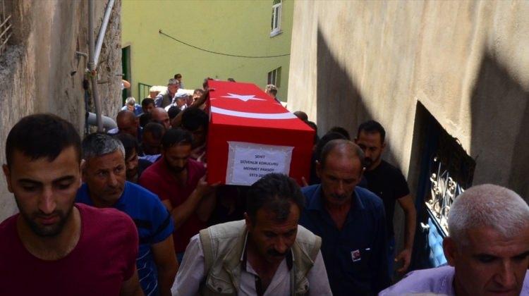 Şırnak'ta katledilen şehit güvenlik korucusu toprağa verildi