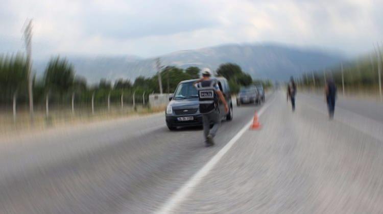 FETÖ'den aranırken yol kontrolünde yakalandı