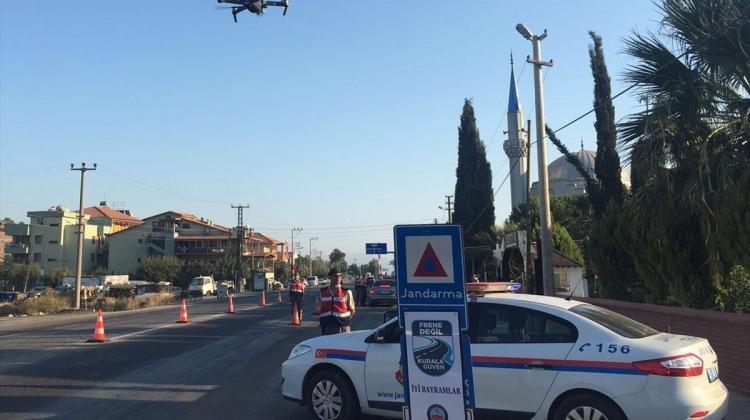 İzmir'de jandarmadan drone destekli uygulama