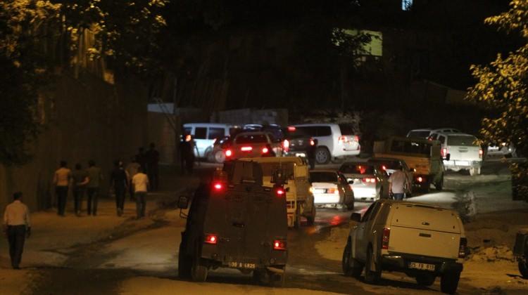 Hakkari'de belde belediye başkanının evine saldırı