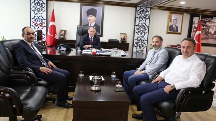 Vali Doğanay, sendika heyetini kabul etti