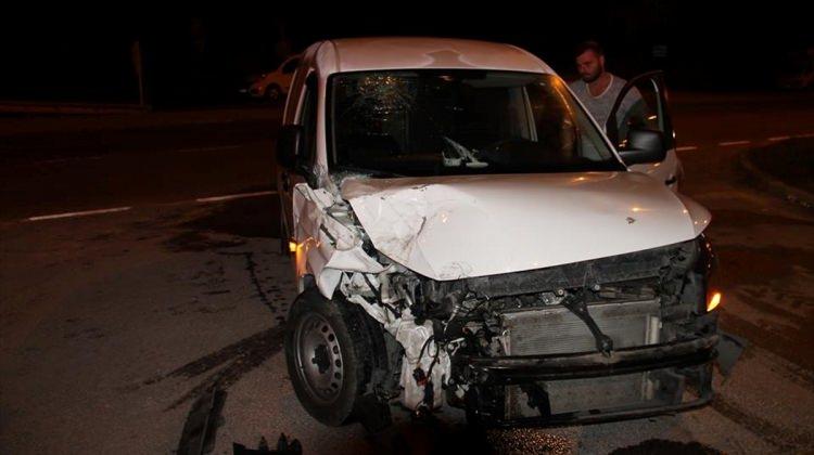 Samsun'da otomobil ile traktör çarpıştı: 4 yaralı