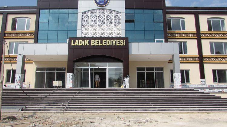 Ladik Belediyesinin yeni hizmet binası inşaatı